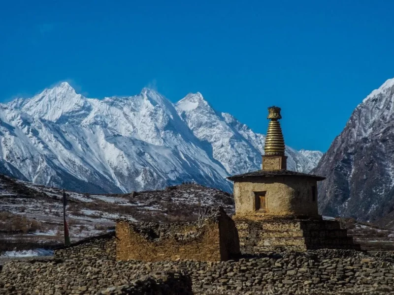 manaslu tsum valley trek